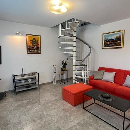 Classy Apartment With Garden View Laura Portorose Esterno foto