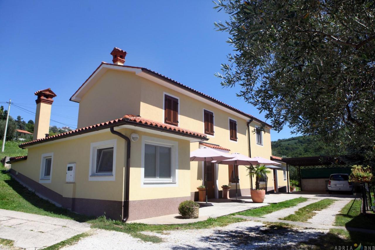 Classy Apartment With Garden View Laura Portorose Esterno foto