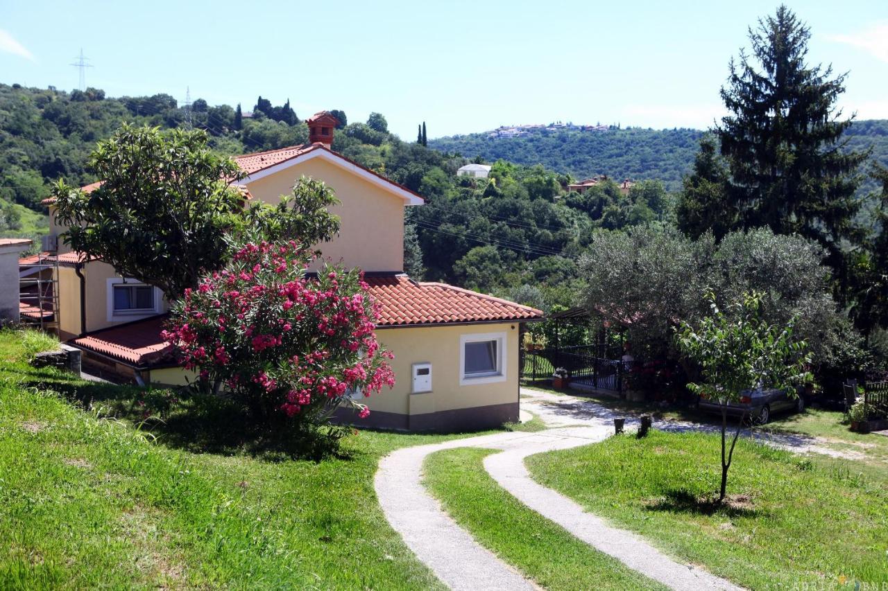 Classy Apartment With Garden View Laura Portorose Esterno foto