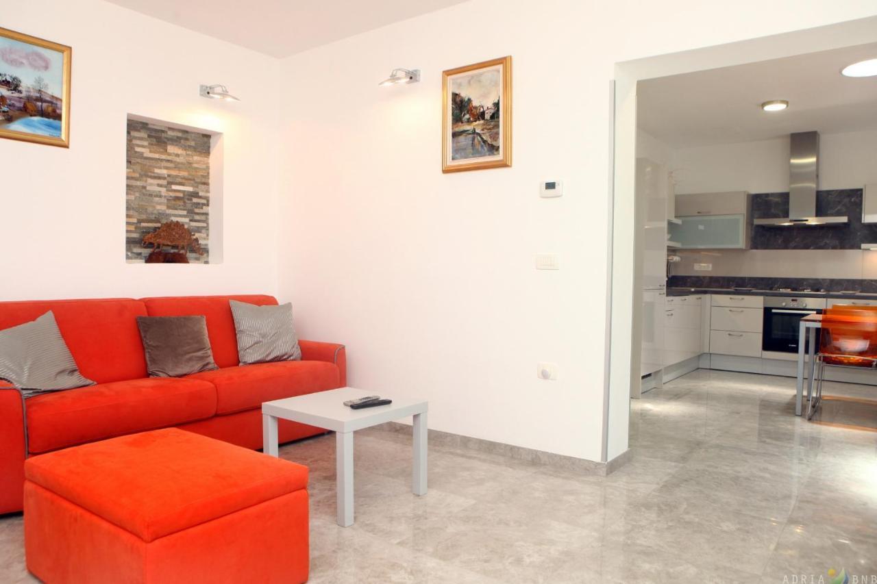 Classy Apartment With Garden View Laura Portorose Esterno foto